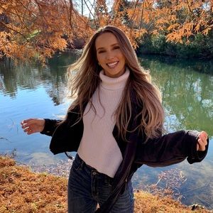 Meet your Posher, Savannah